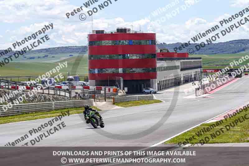 cadwell no limits trackday;cadwell park;cadwell park photographs;cadwell trackday photographs;enduro digital images;event digital images;eventdigitalimages;navarra;no limits trackdays;peter wileman photography;racing digital images;trackday digital images;trackday photos